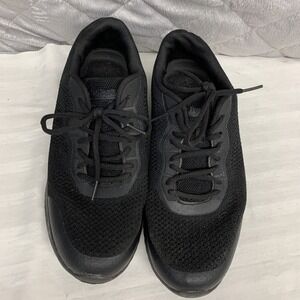 TredSafe Shoes Mens 9 1/2 Sneakers Black Oil & Slip Resistant Work Laces